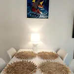 Apartament Morze Sztuki Ii, Jantar