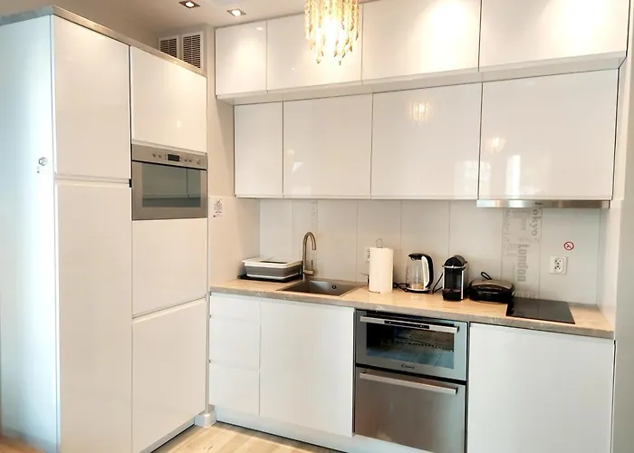 Morze Sztuki Ii, Янтар